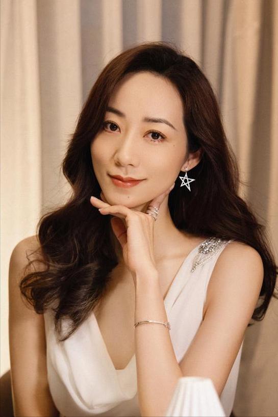 女明星韩雪照片,光影交织下的优雅女神