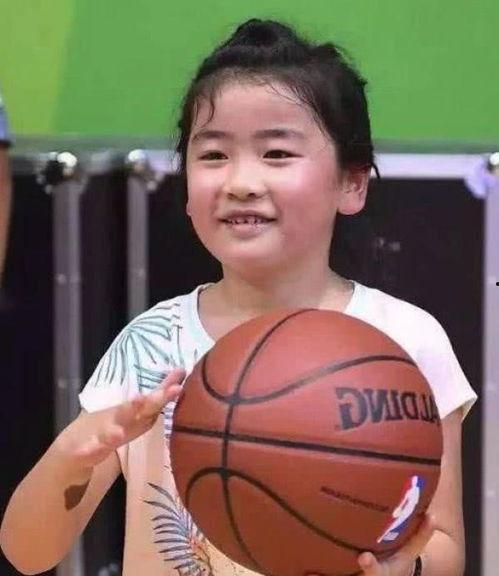篮球明星姚明女儿,篮球世家的新星闪耀